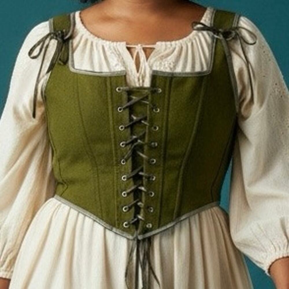Scarlett Darkness Corset 
Olive
Plus size 18